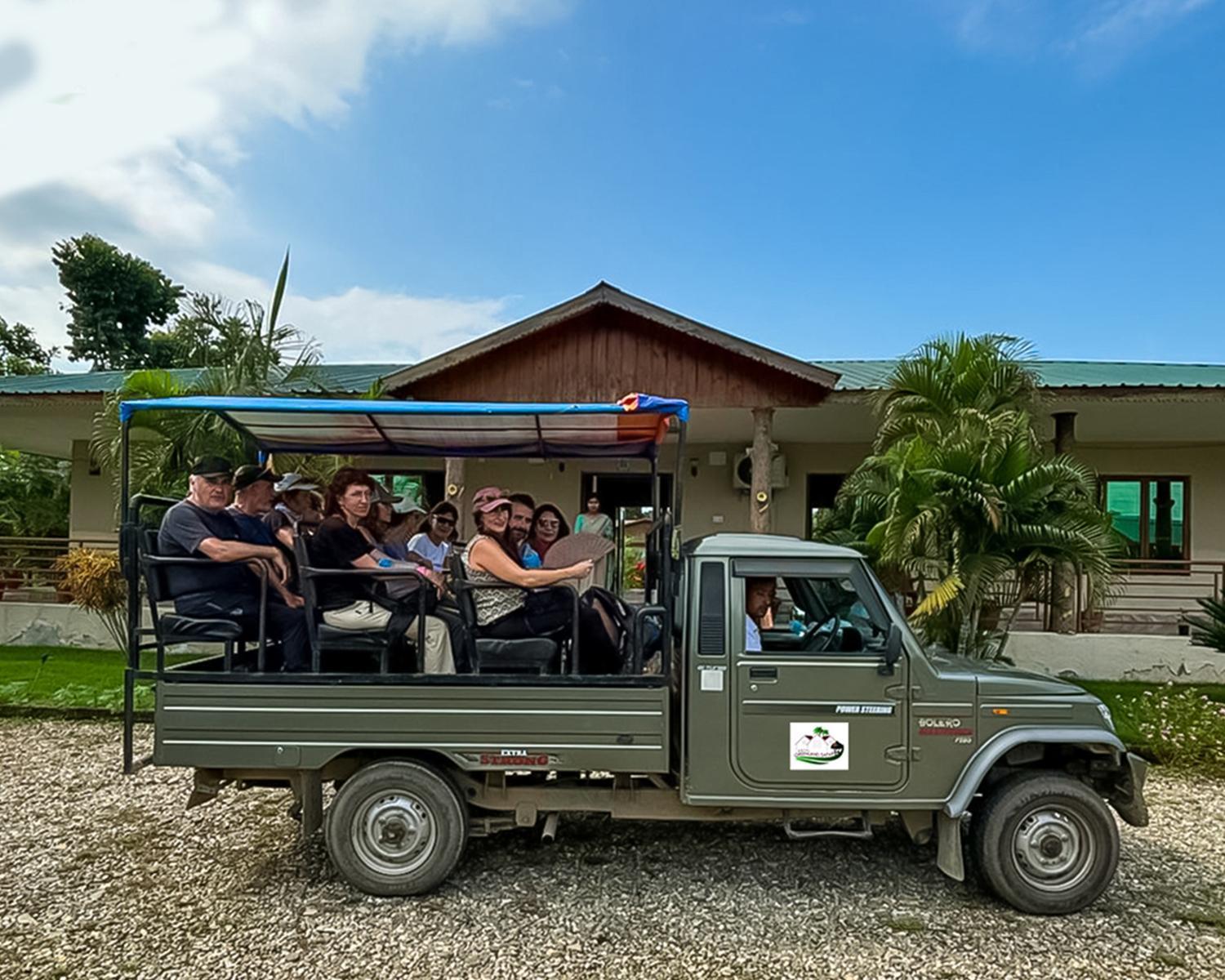Greenland Safari, Sauraha Kültér fotó